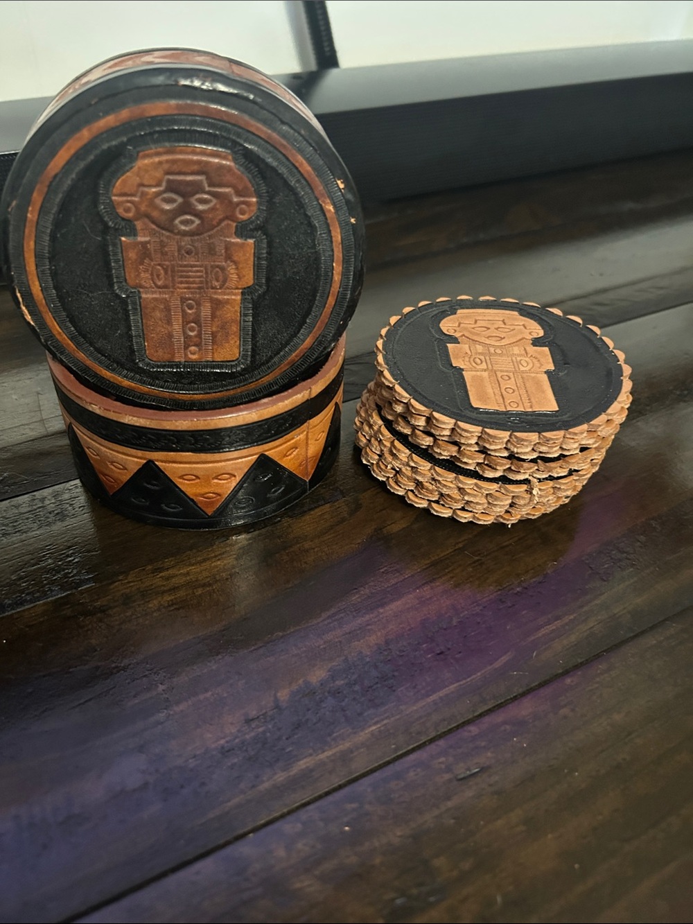 Hawaiian leather coaster set